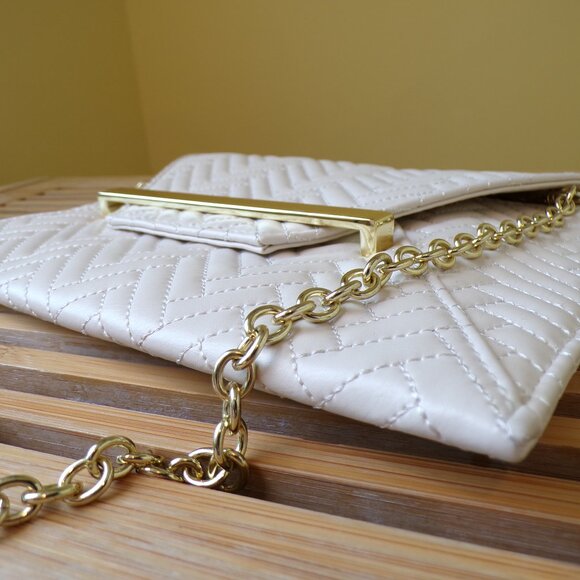 Mossimo Faux Leather Quilted Clutch with Removable Chain - Picture 4 of 9